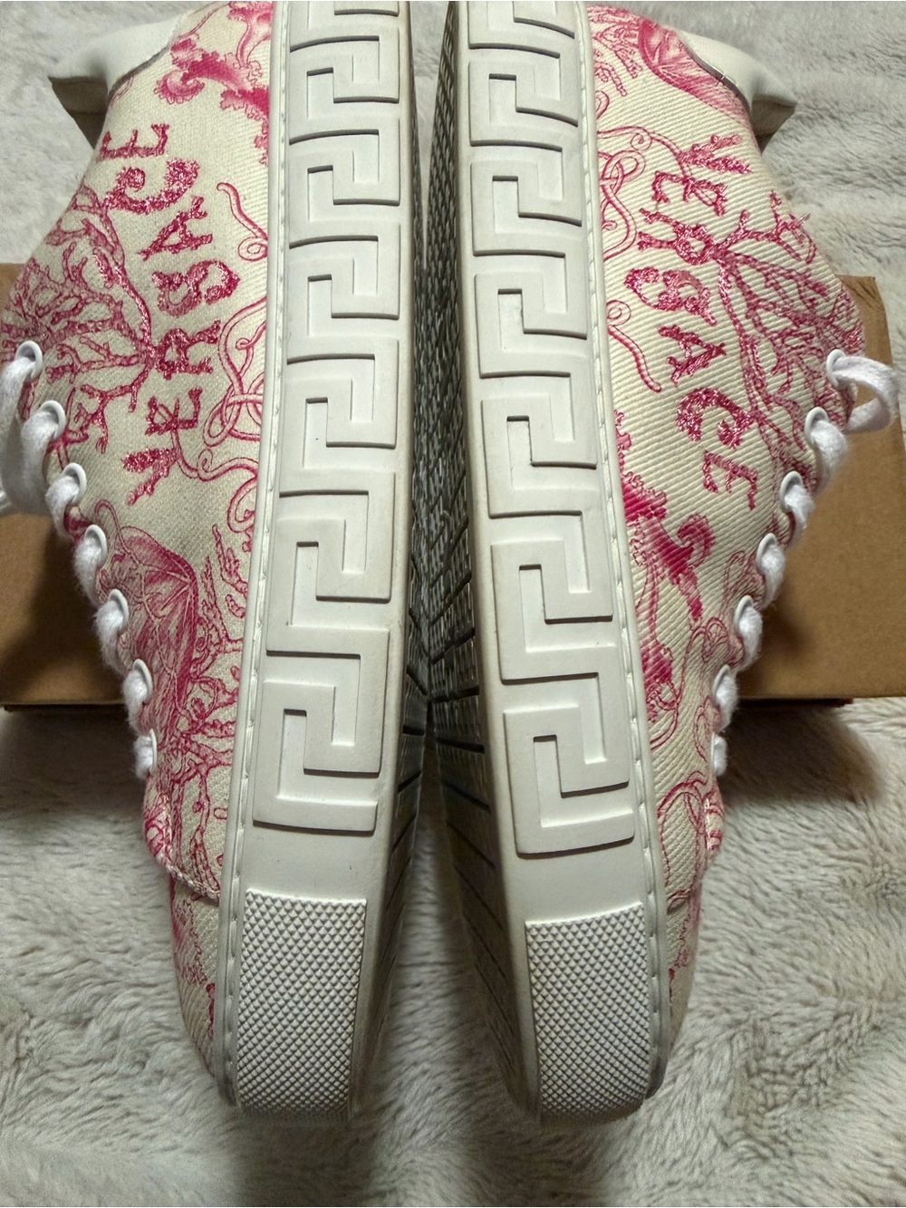 Versace Women’s Cream Canvas Sneakers with Pink Toile Print
Like New - Picture 7 of 11